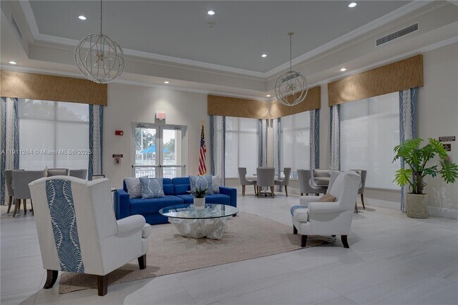 Building Photo - 2741 NE 4th St