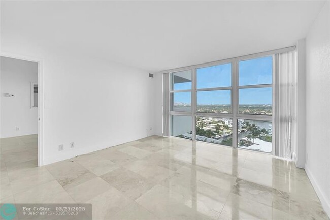 Building Photo - 2841 N Ocean Blvd