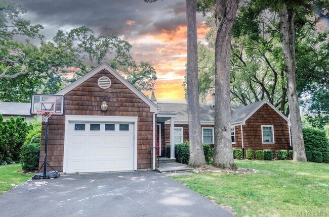 Building Photo - 658 Shore Acres Dr