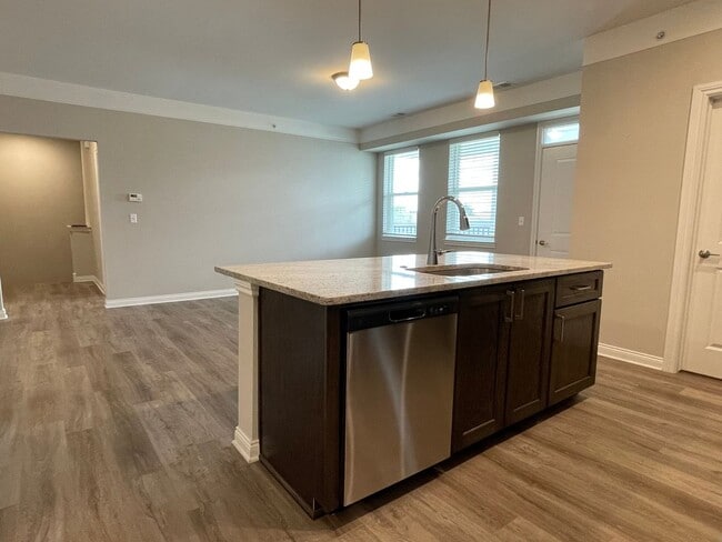 Building Photo - Shelby Township-Newer 2-bedroom, 2-bath condo with Balcony & Garage