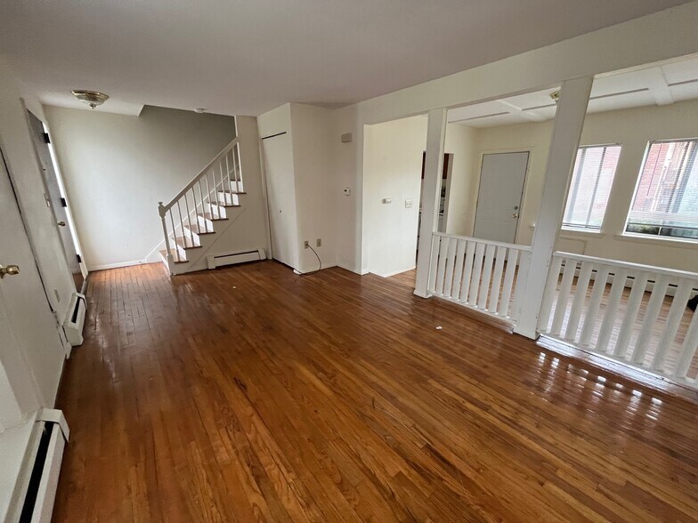 LIVING ROOM - 20 Henderson Dr