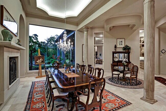 Building Photo - 11101 S Country Squire