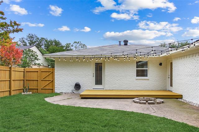 Building Photo - 10005 Newcombe Dr