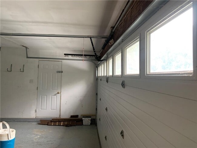 Building Photo - 9695 N Pond Cir