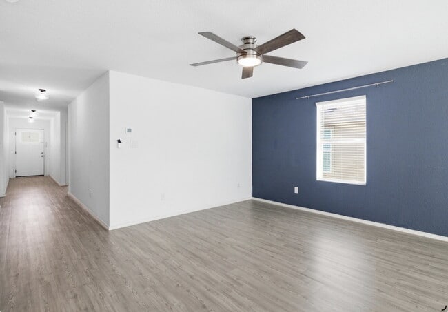 Building Photo - "Charming 4-Bedroom Haven in Saint Hedwig with 2 Full Baths and 1668 Sq Ft of Comfort!"