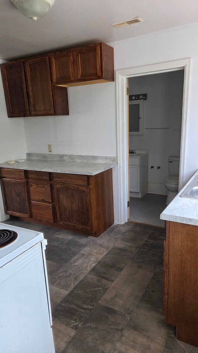 Building Photo - 162 Dorwyck Ln