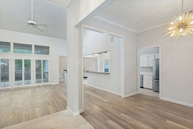 Building Photo - RENOVATED 3-BEDROOM HOME IN BRAUN STATION