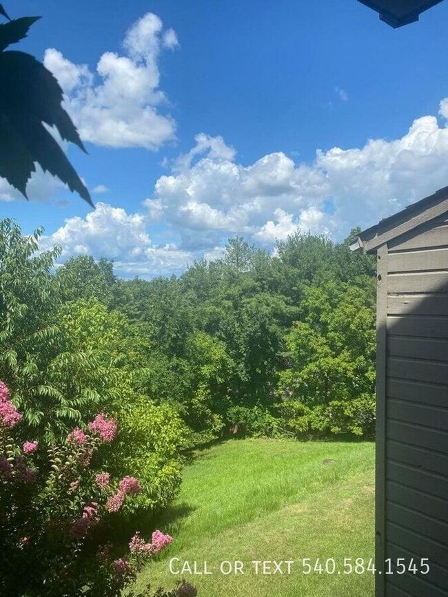 Building Photo - 4978 Hunting Hills Cir