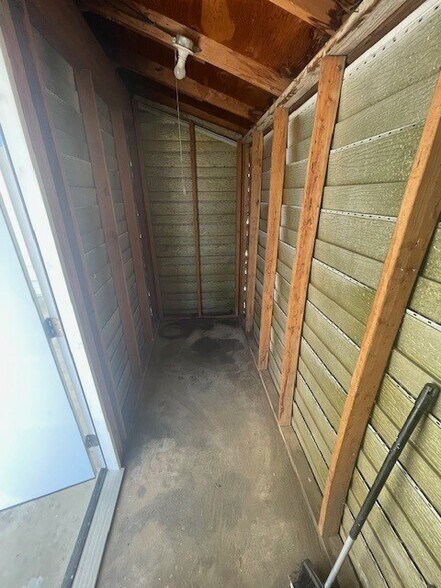 Building Photo - 221 E Nicoletti Dr