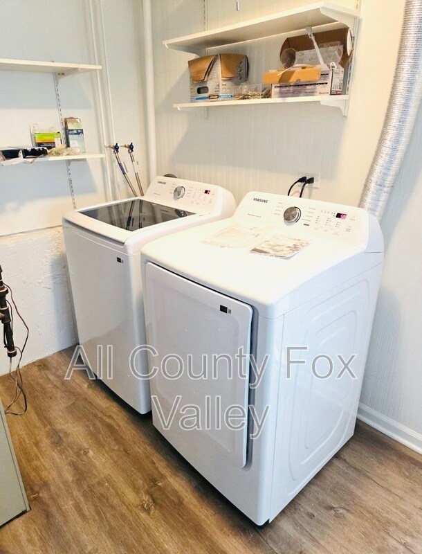 Building Photo - 142 Warwick Dr