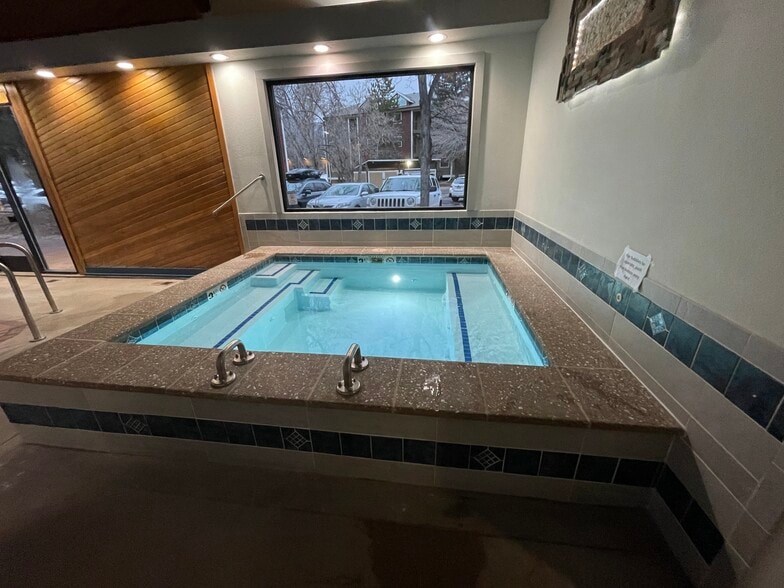 Building Photo - 2865 Sundown Ln