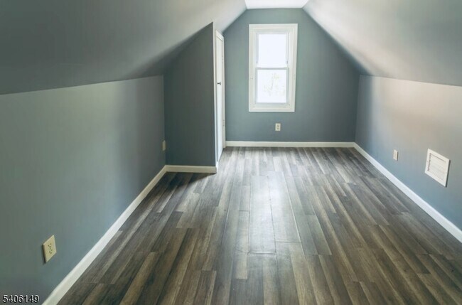 Building Photo - 792 S 15th St