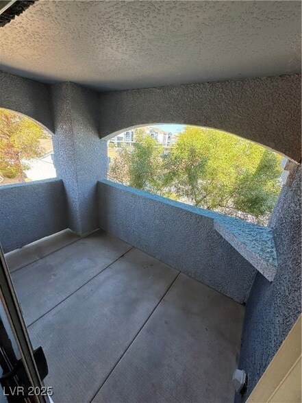 Building Photo - 6955 N Durango Dr