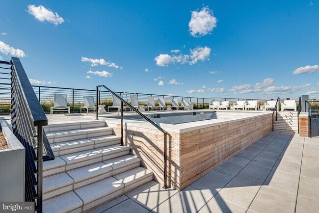 Building Photo - 1625 Eckington Pl NE