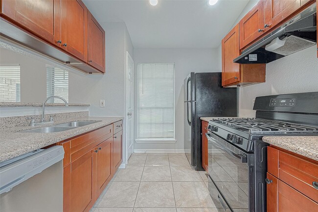 Building Photo - 11203 Pender Ln