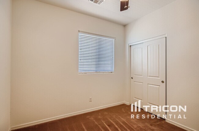 Building Photo - 41220 W Colby Dr