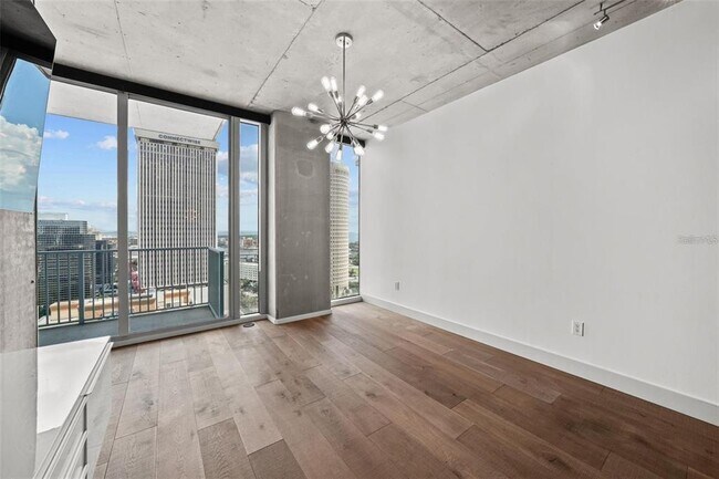 Building Photo - 777 N Ashley Dr