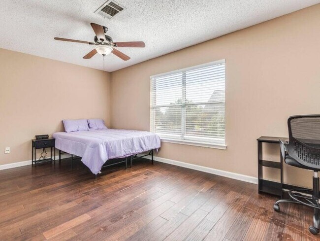 Building Photo - 2100 Pena Blanca Dr