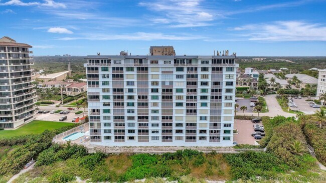 Building Photo - 840 Ocean Dr