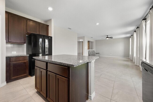 Building Photo - 3409 Keechi Creek Dr