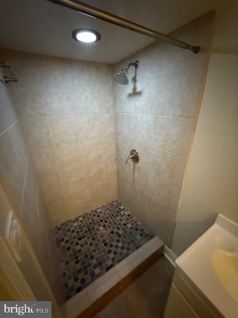 Building Photo - 423 Buchanan St NW