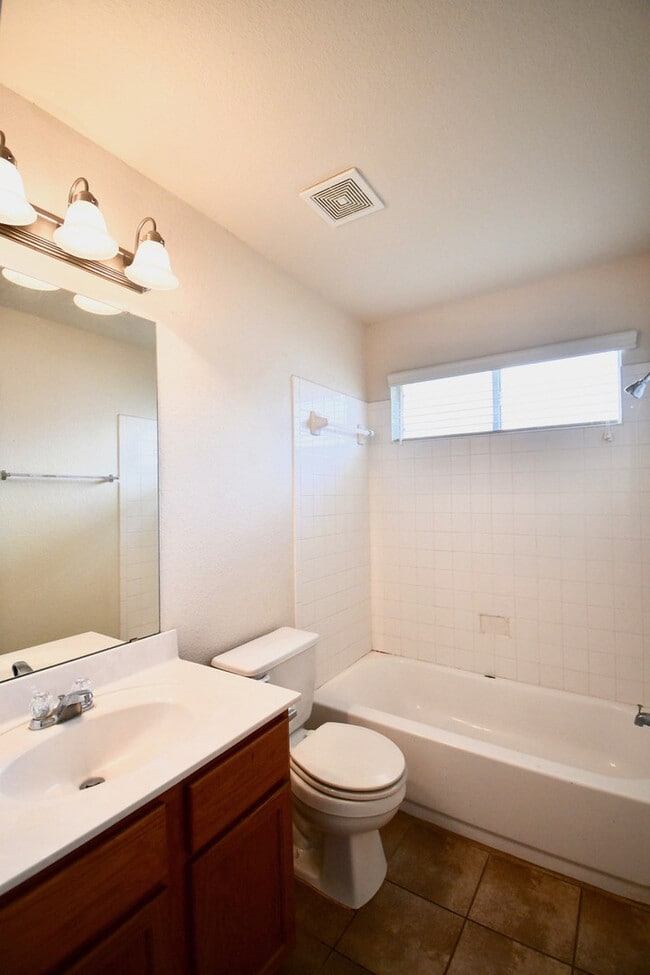 Building Photo - Welcome to Bridgewood Estates—your new hav...