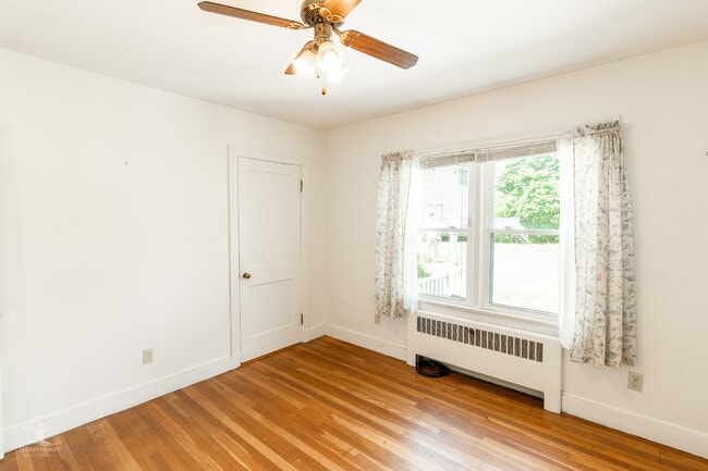 Building Photo - Charming 3BR South Portland Single-Family Home | Sunroom, Garage, Basement Storage & Spacious Yard