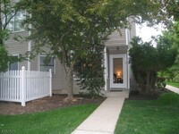 Building Photo - 28 Stevens Ct