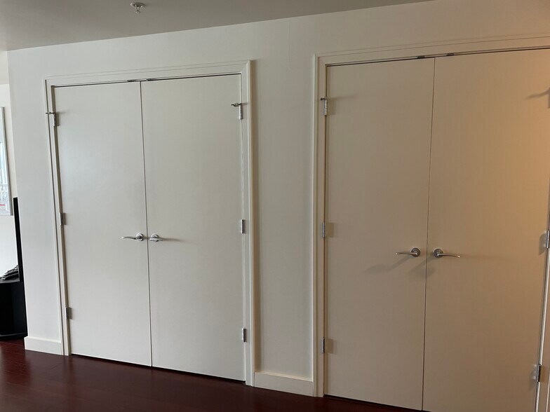 Building Photo - 3601 S River Pky