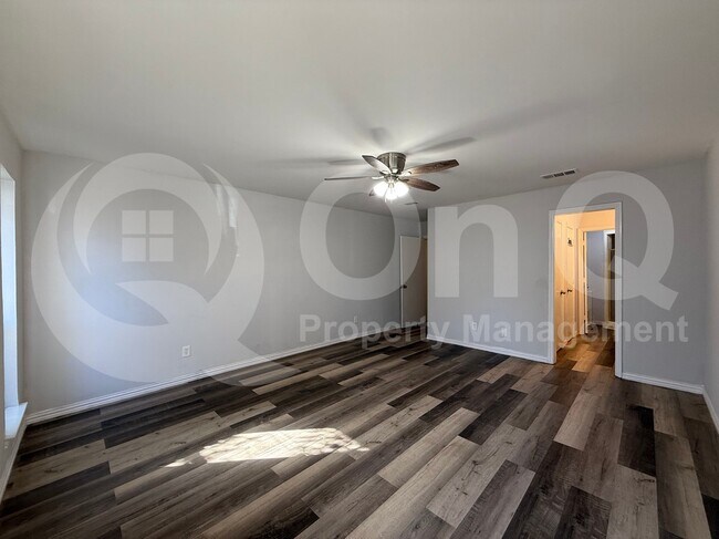 Building Photo - 3515 Hilltop Ln