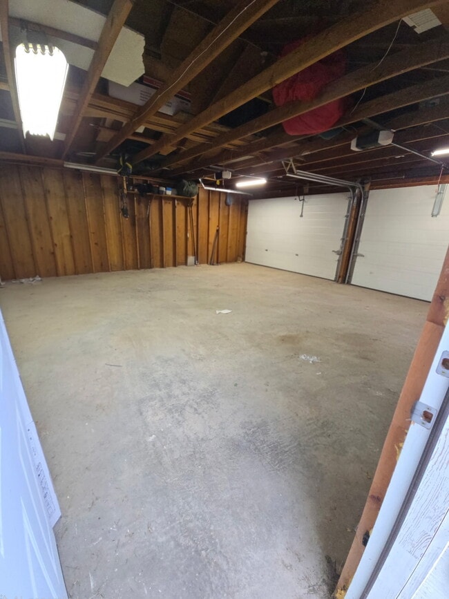 Building Photo - 2719 6th Ave N
