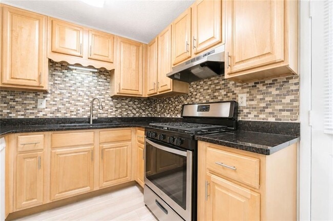 Building Photo - 3065 Destin Cir