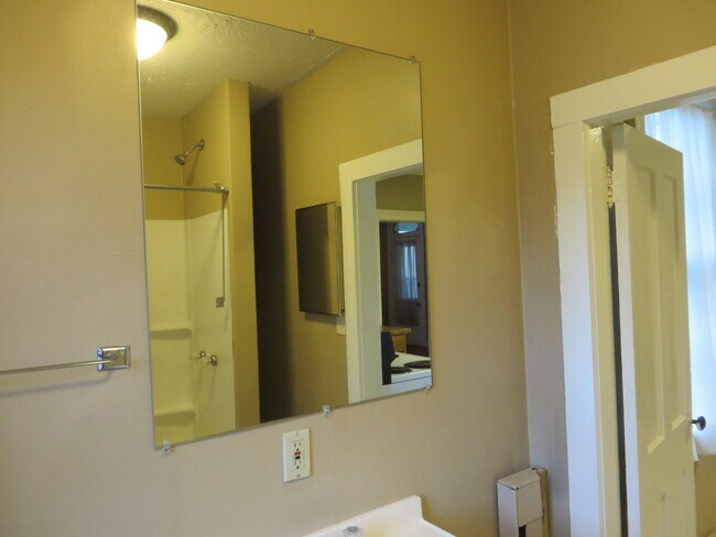 Building Photo - 1125 Wilt St