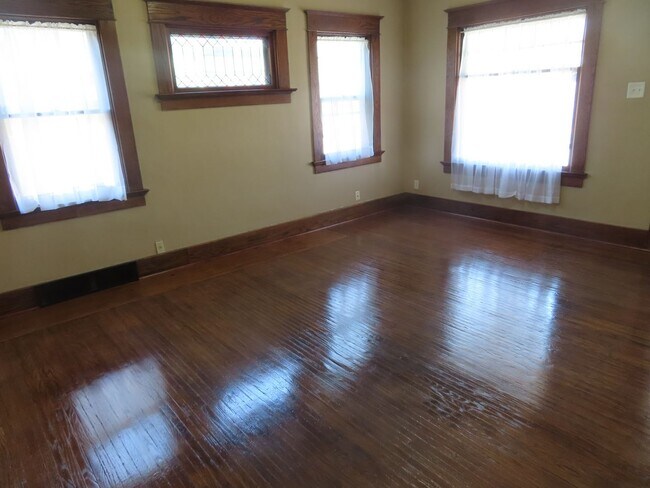 Building Photo - 1114 Rockhill St