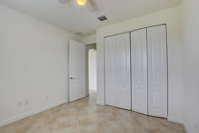 Building Photo - 4568 Willow Basin Wy