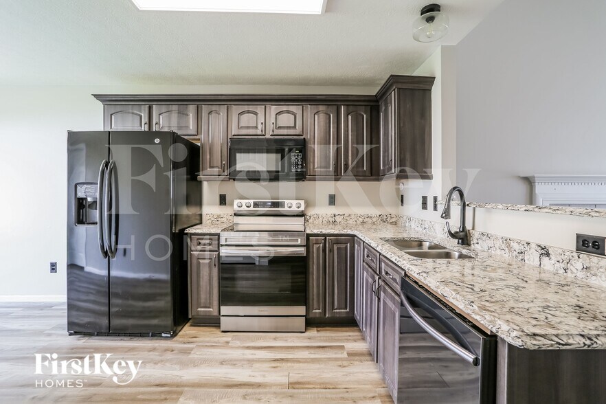 Building Photo - 5802 Wellbrid Drive