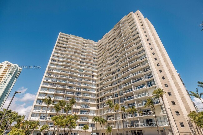 Building Photo - 2451 Brickell Ave