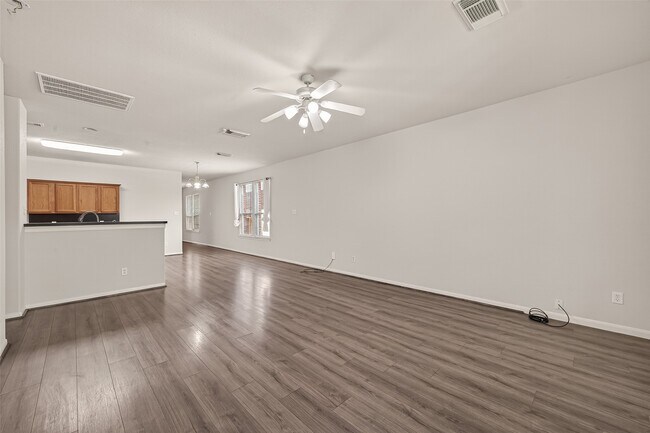 Building Photo - 13915 Maleewan Ln