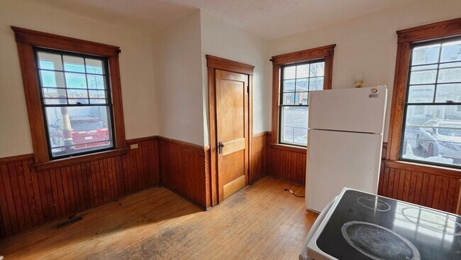 Building Photo - 46 Wachusett St