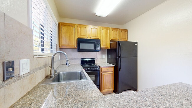 Building Photo - 107 Marin St