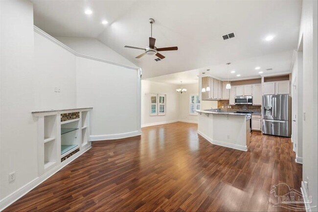 Building Photo - 3385 Montecito Blvd