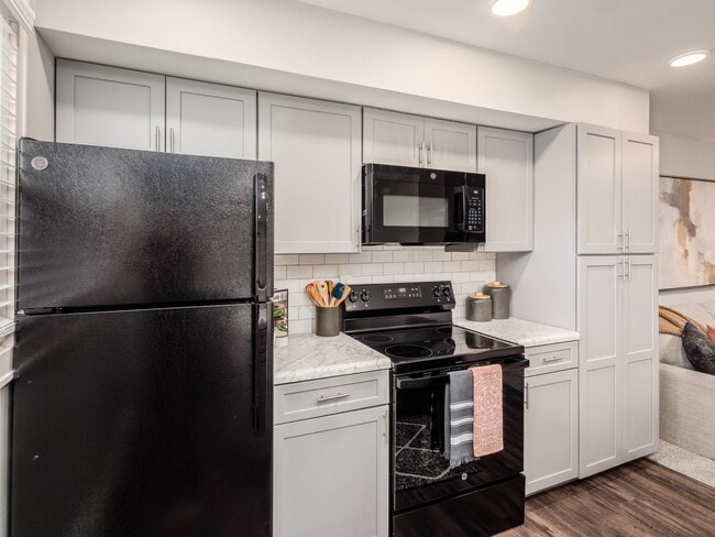 Building Photo - Bexley Plaza Apartments