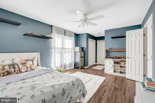 Building Photo - 5617 Gosling Dr