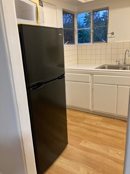 Building Photo - 1903 Delaware Ave