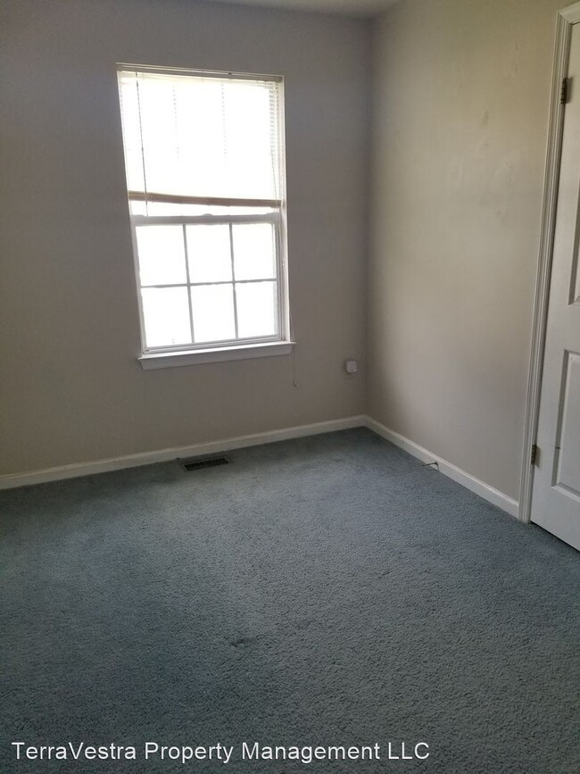 Building Photo - 3 br, 1.5 bath House - 4008 Tall Pines