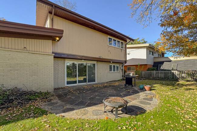 Building Photo - 9107 Samoset Trail