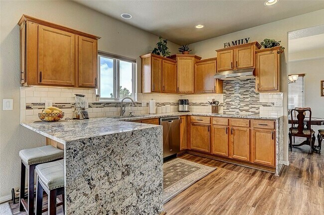 Building Photo - Back to school MOVE IN SPECIAL $250.00 OFF...