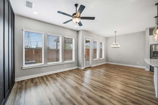 Building Photo - 10964 Swang Link Dr