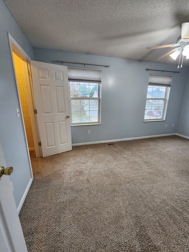 Bedroom 2 - 1408 Whispering Woods Ave