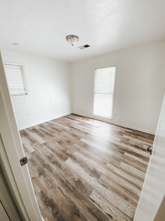 Building Photo - 5225 Woodsey Way